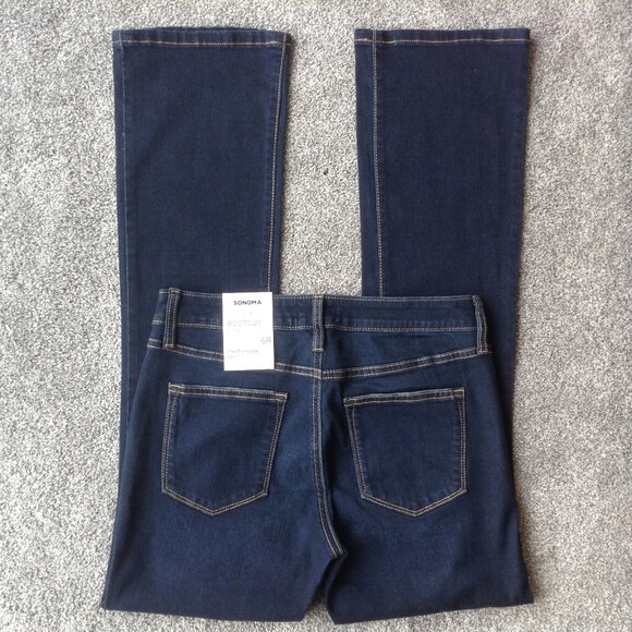 ⭐SONOMA GOODS FOR LIFE “THE EVERYDAY” BOOTCUT JEANS in Dark Wash, size 6R - NWT⭐ - Picture 3 of 6
